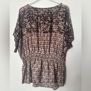 Xhilaration purple and black floral pattern short wide sleeve blouse size M